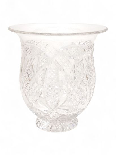 BACCARAT
Vase tulipe en cristal taillé à...
