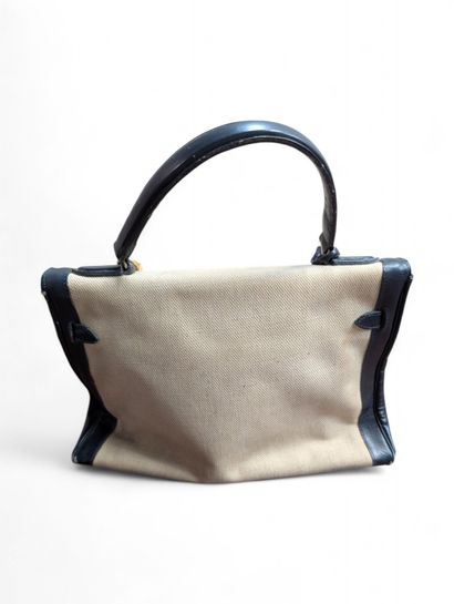HERMES à PARIS (dans le goût de)
Sac à main...