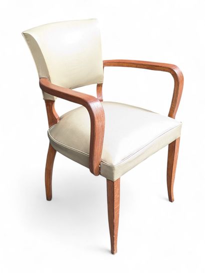 Fauteuil en teck avec garniture de skaï crème...