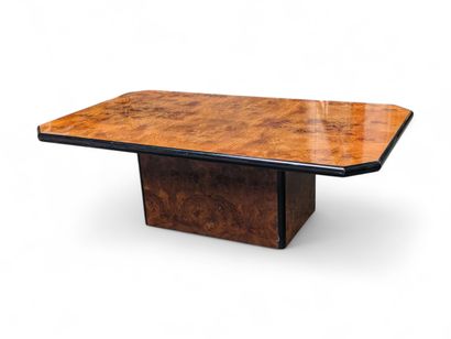 Table basse octogonale, le plateau en loupe...