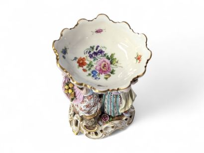 MEISSEN - SAXE
Sujet vide-poche en porcelaine...