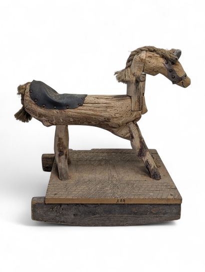 Cheval à bascule en bois naturel brut rehaussé...
