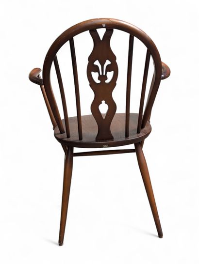 Lucian ERCOLANI (1888-1976) pour ERCOL
Suite...
