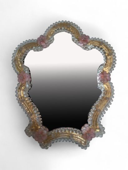MURANO
Petit miroir d'applique à bords contours...