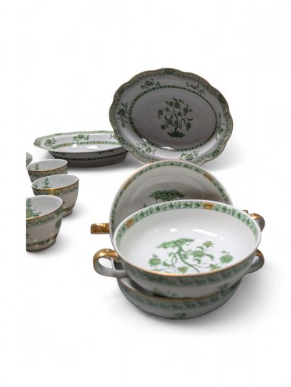 HAVILAND - LIMOGES FRANCE
M. et F. NICOLAS...
