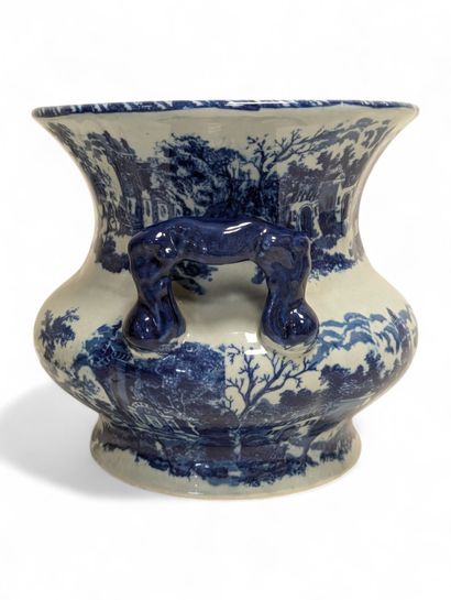 VICTORIA WARE IRONSTONE 
Vase à anses de...
