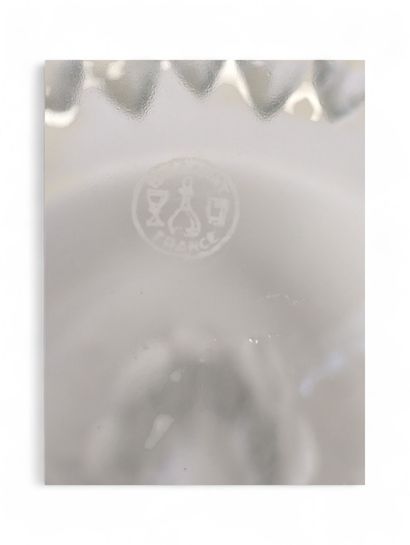 BACCARAT
Carafe en cristal à décor de navettes...