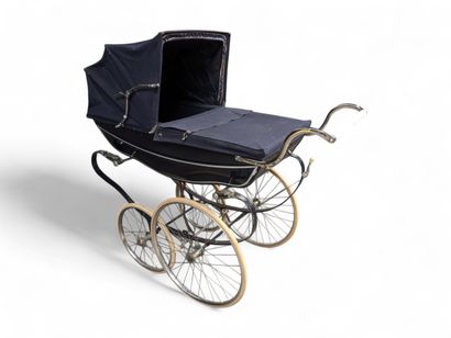 SILVER CROSS
Important landau anglais ancien...