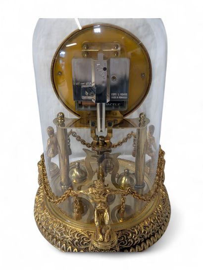 KERN (dans le goût de LANCEL).
Pendule 400...
