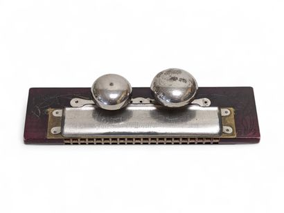 M. HOHNER - UP TO DATE
Harmonica ancien en...