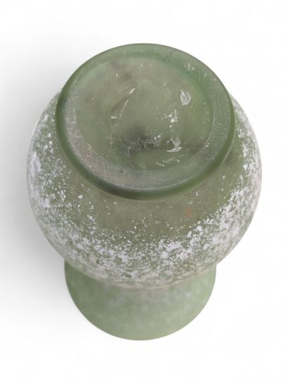 MURANO
Vase balustre en verre vert clair...