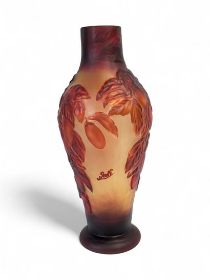 GALLE TIP
Grand vase de forme obus en verre...