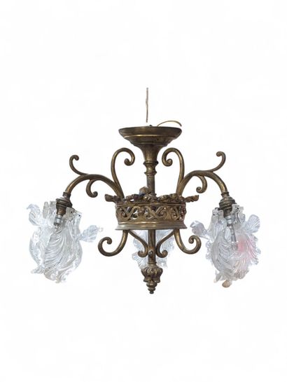 Lustre corbeille en bronze et laiton ciselé...