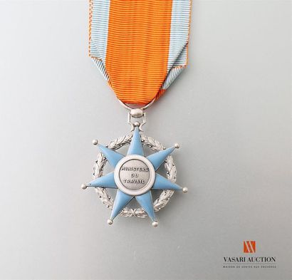 Ordre du mérite social, (institué en 1936,...