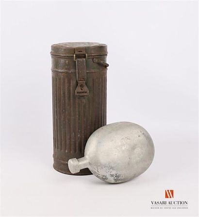 Etui de masque à gaz allemand vide modèle...