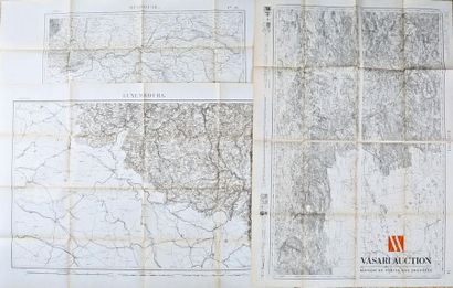 3 cartes militaires de différentes dimensions,...