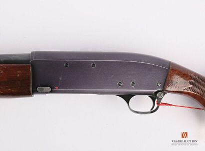 Fusil de chasse semi automatique Manufrance...