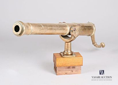 Canon de marine à percussion calibre 45 mm,...