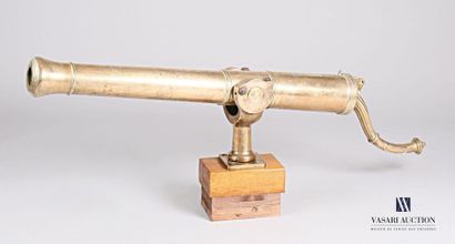 Canon de marine à percussion calibre 45 mm,...