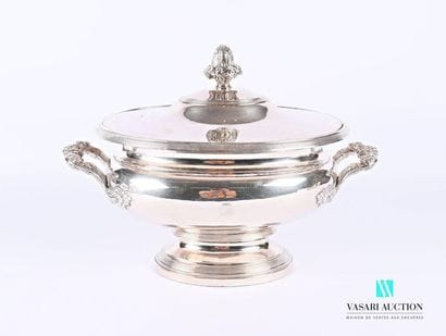 Important silver plated metal soup tureen...