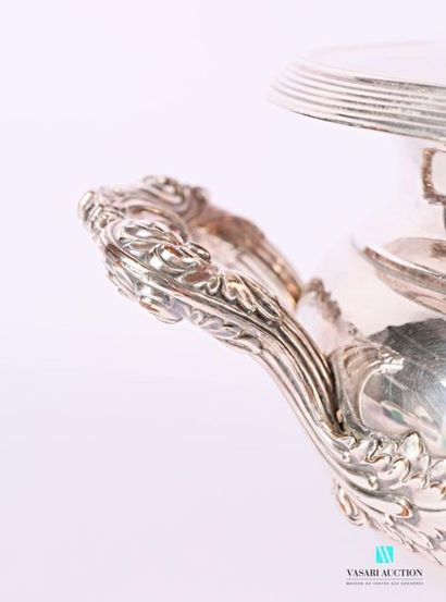 Important silver plated metal soup tureen...