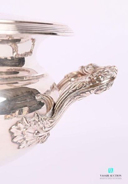 Important silver plated metal soup tureen...