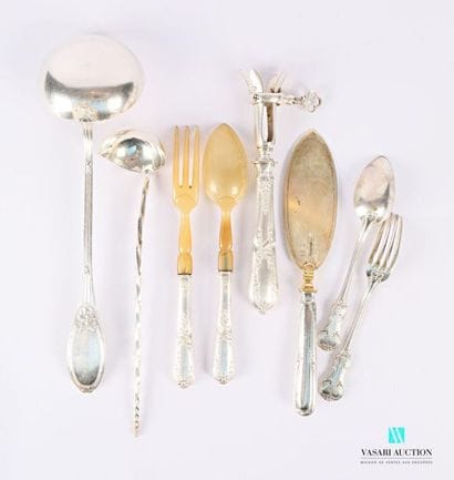 A silver-plated metal set comprising a salad...