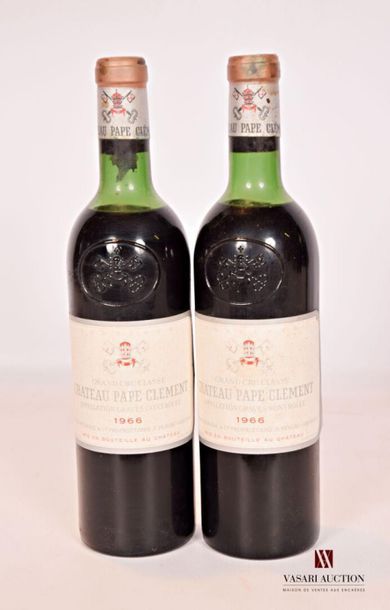 2 bottlesChâteau PAPE CLÉMENTGraves GCC1966
And....