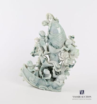 CHINA

Sculpture in hard stone in blue camaieu...