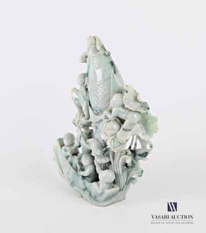 CHINA

Sculpture in hard stone in blue camaieu...