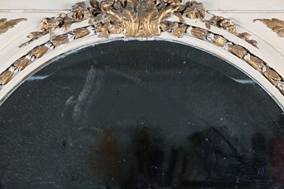 Psyche mirror in moulded, sculpted, cream...