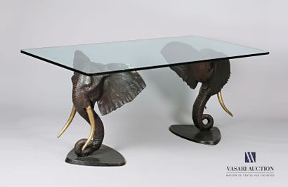 Table, les montants en bronze à patine brune...