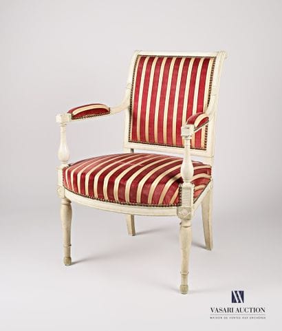 Armchair in moulded and sculpted wood, cream...