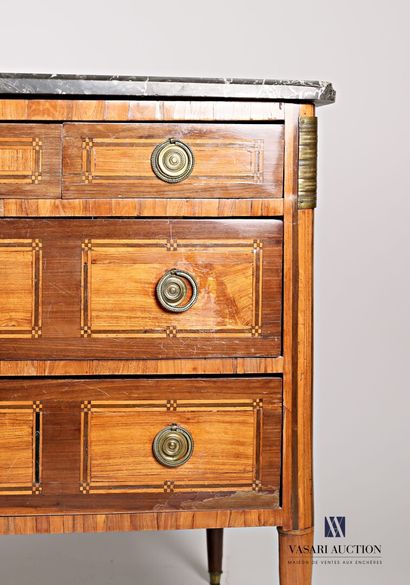 Chest of drawers in veneer wood inlaid with...