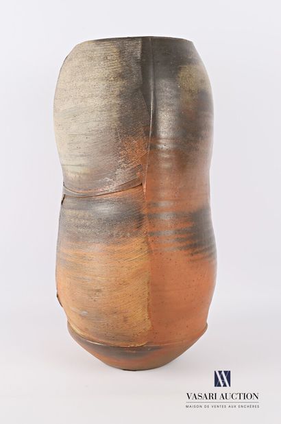 ASTOUL Éric (né en 1954)

Important vase...