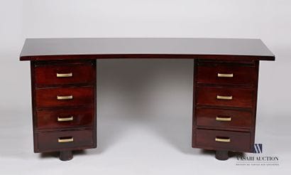 Bureau de milieu en placage d'acajou verni,...