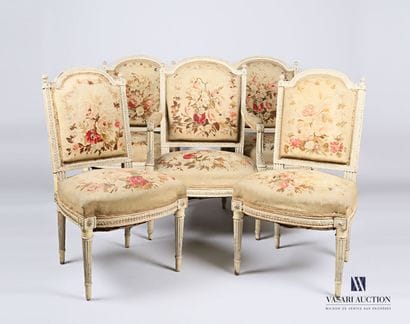 Beige lacquered, carved, moulded and sculpted...