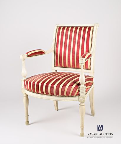 Armchair in moulded and sculpted wood, cream...
