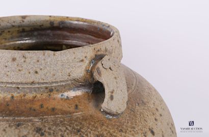 ASTOUL Éric (Né en 1954)

Vase à panse ventrue...