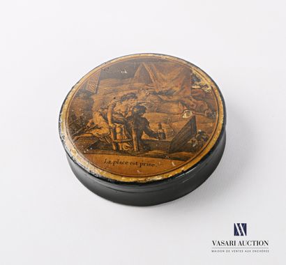 Boiled cardboard box of round shape, the...