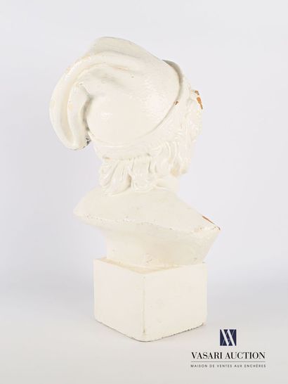 R. FARLY 

Bust of a young Neapolitan fisherman

White...