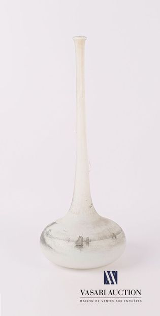 DAUM - Nancy

Vase soliflore en verre givré...
