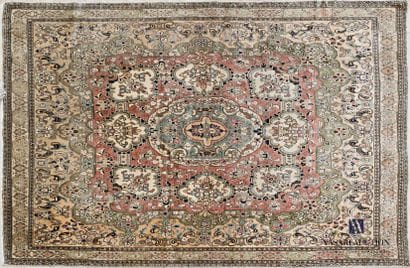 
Silk and cotton carpet decorated with a...
