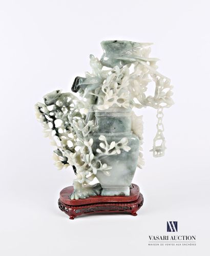 CHINA

Covered vase in greyish white hard...
