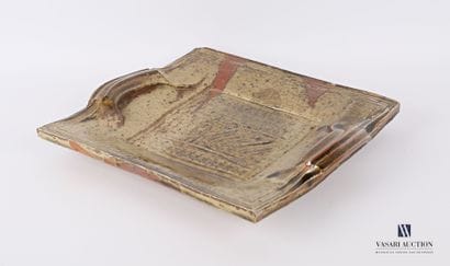 ASTOUL Éric (Né en 1954)

Plat de forme carrée...