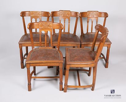 Mobilier de salle à manger en chêne mouluré...