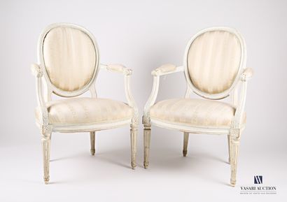 
Pair of medallion armchairs in natural wood,...