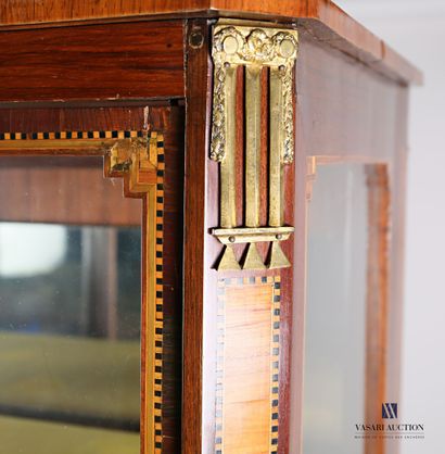 
Rosewood veneer and rosewood inlaid in net...