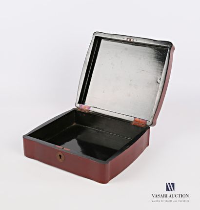 Cushion-shaped box made of boiled lacquered...