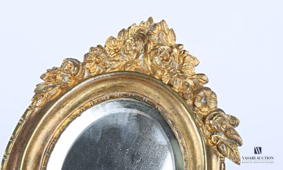 Face to hand in bronze, the mirror with bevelled...